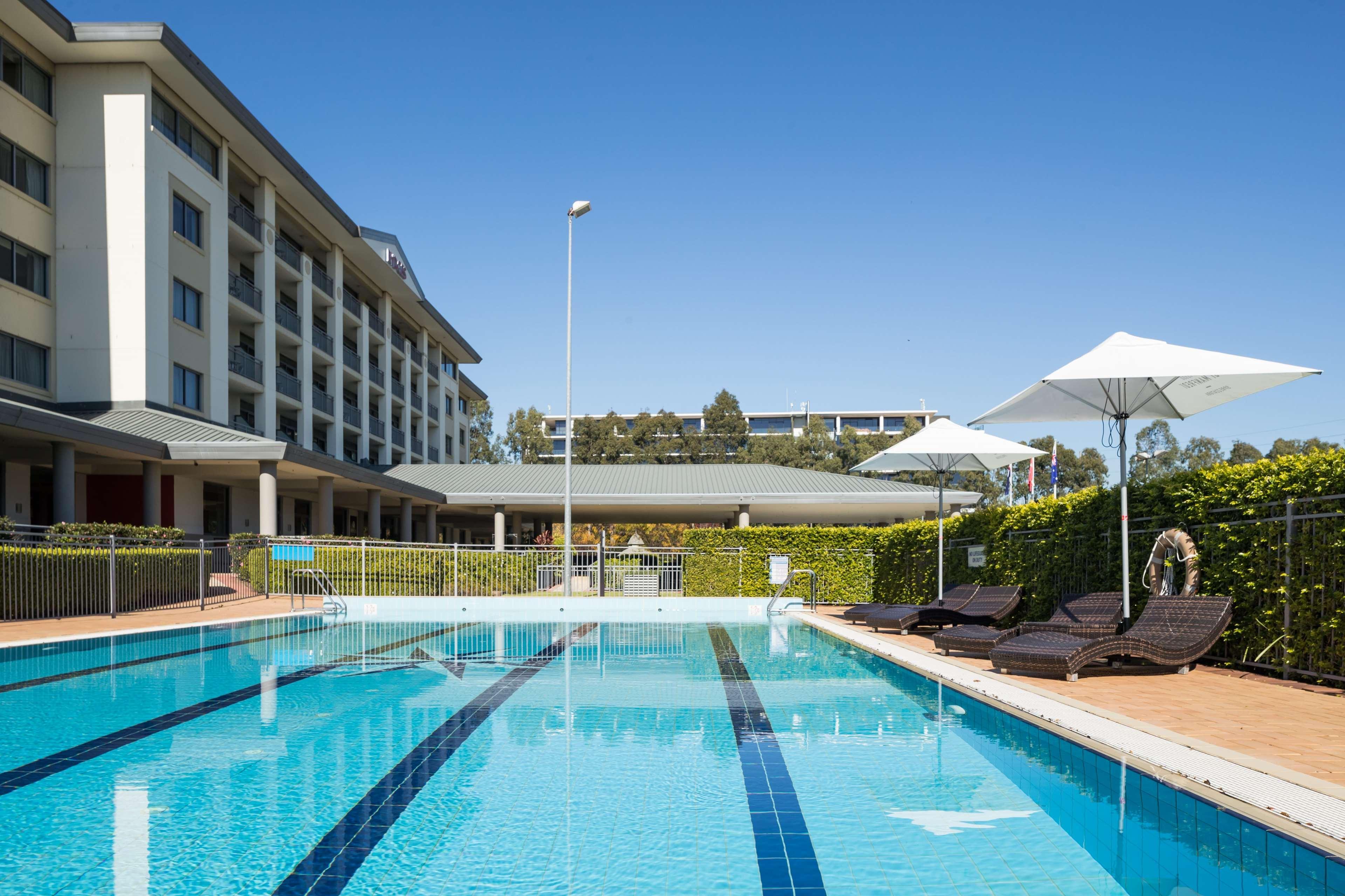 Hotel Rydges Norwest Sydney Baulkham Hills Exterior foto