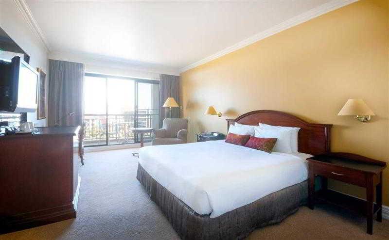 Hotel Rydges Norwest Sydney Baulkham Hills Exterior foto