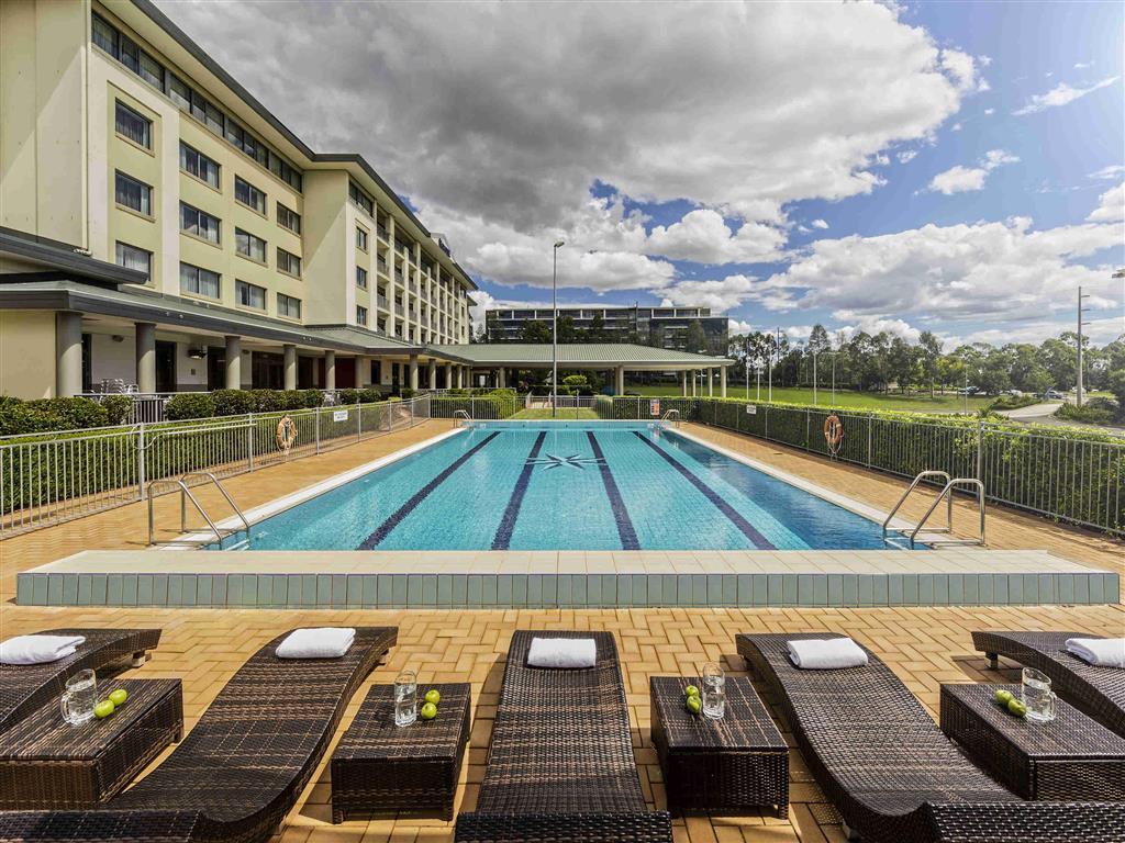 Hotel Rydges Norwest Sydney Baulkham Hills Exterior foto