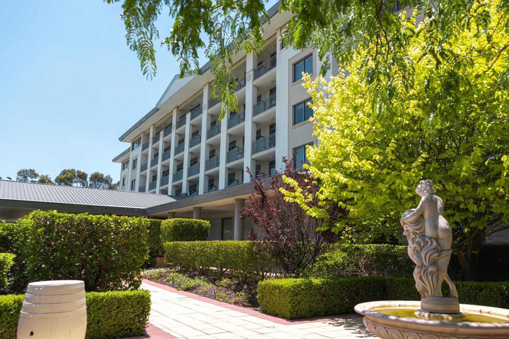Hotel Rydges Norwest Sydney Baulkham Hills Exterior foto