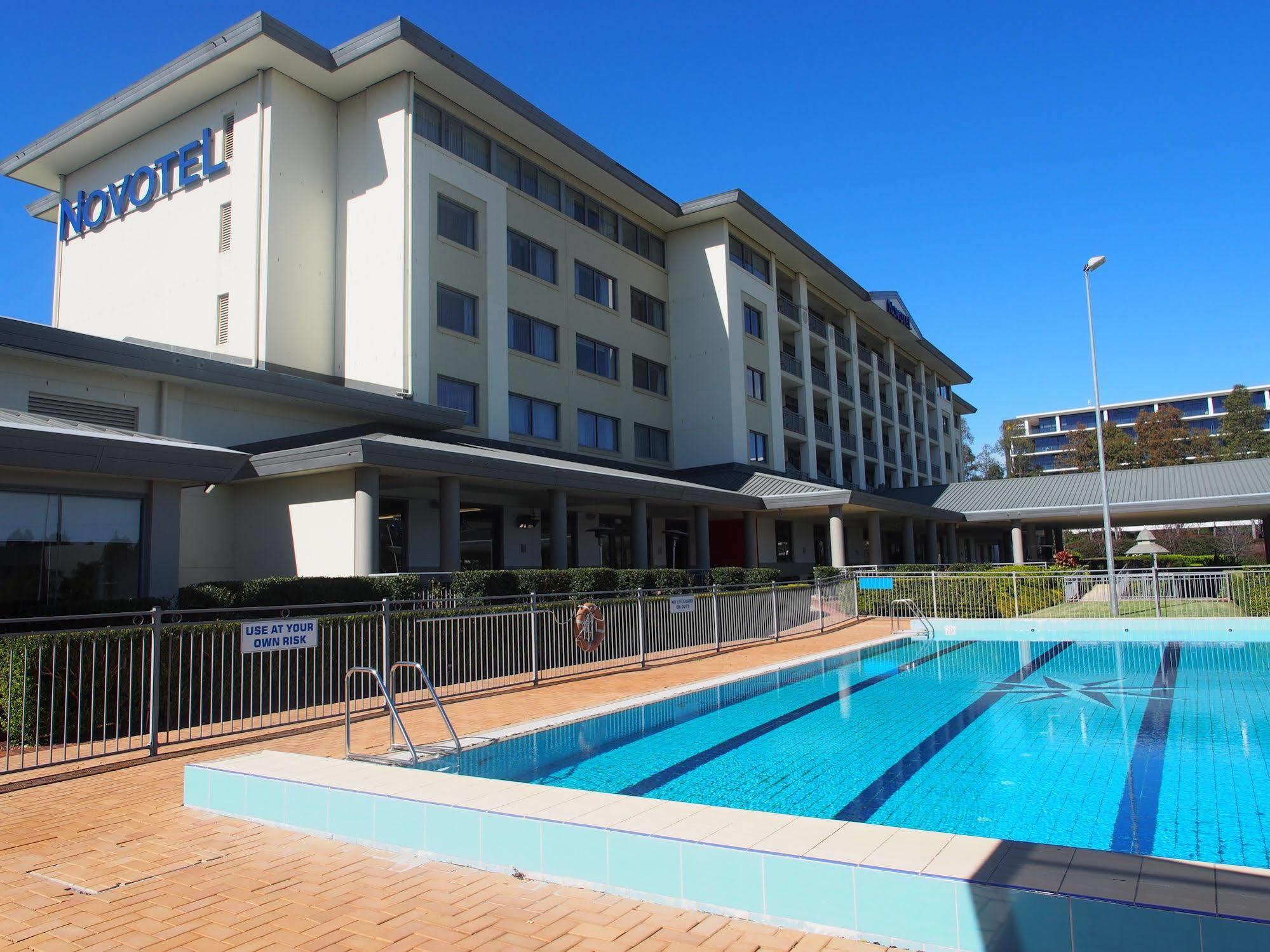 Hotel Rydges Norwest Sydney Baulkham Hills Exterior foto